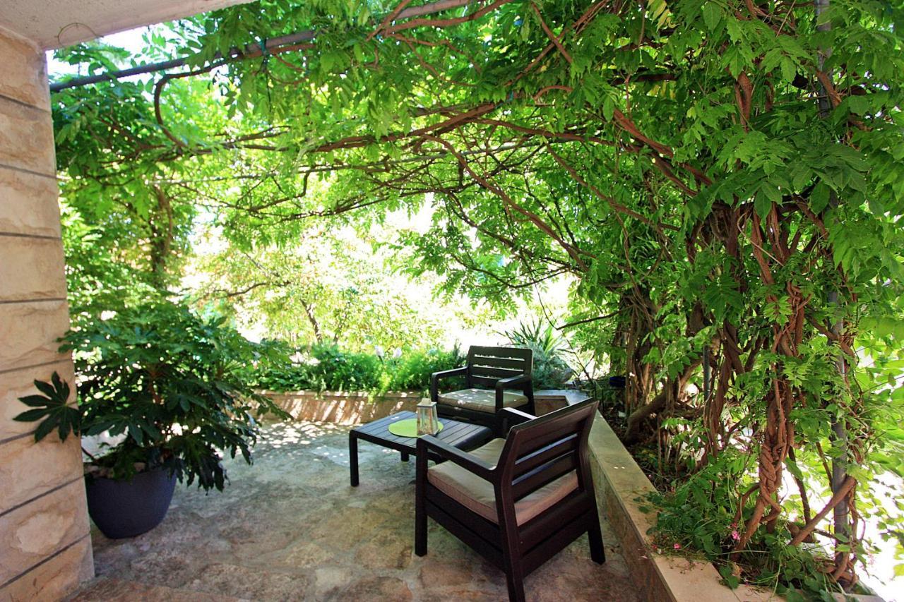 Apartment Zorica Supetar Exterior photo